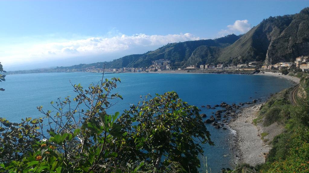 La Maison Doree Giardini Naxos Δωμάτιο φωτογραφία